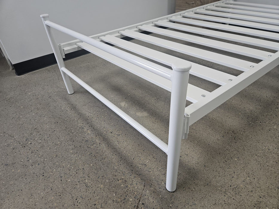 White Bianca Metal Platform Bed - Options: Size