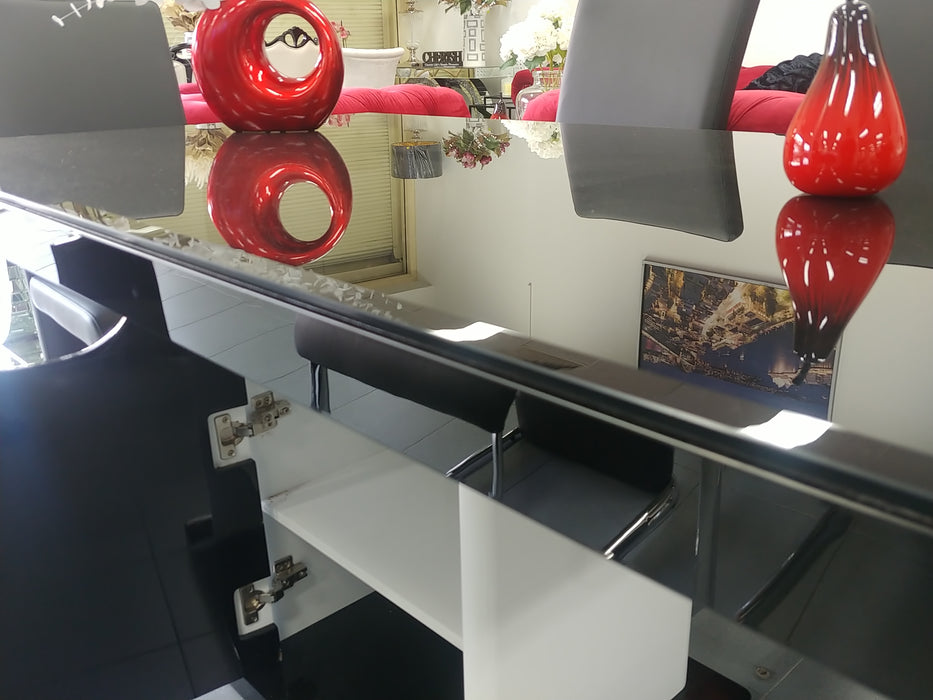 Shirley 1.5m Dining Table