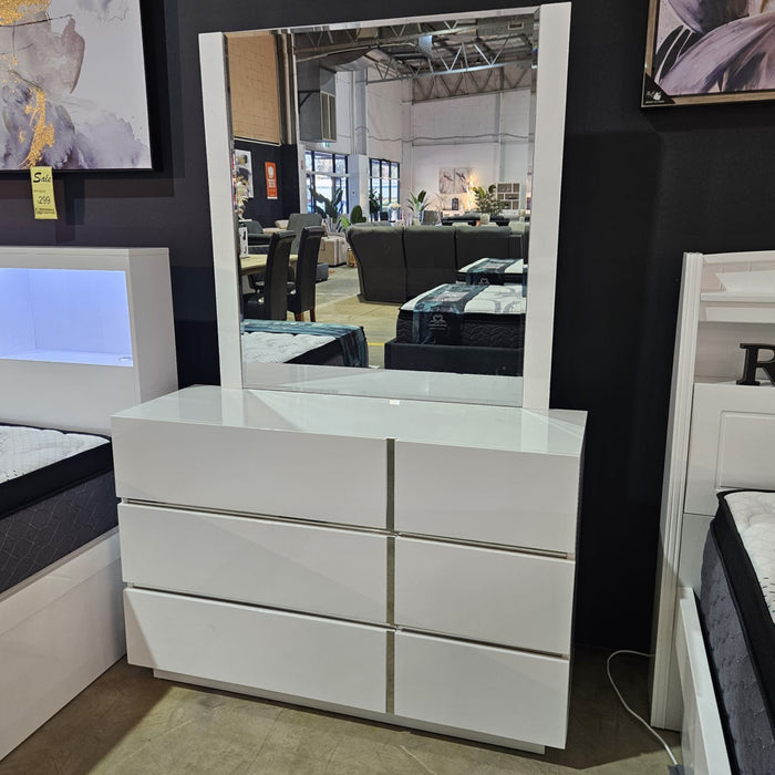 White Veronica 6 Drawer Dresser with Mirror