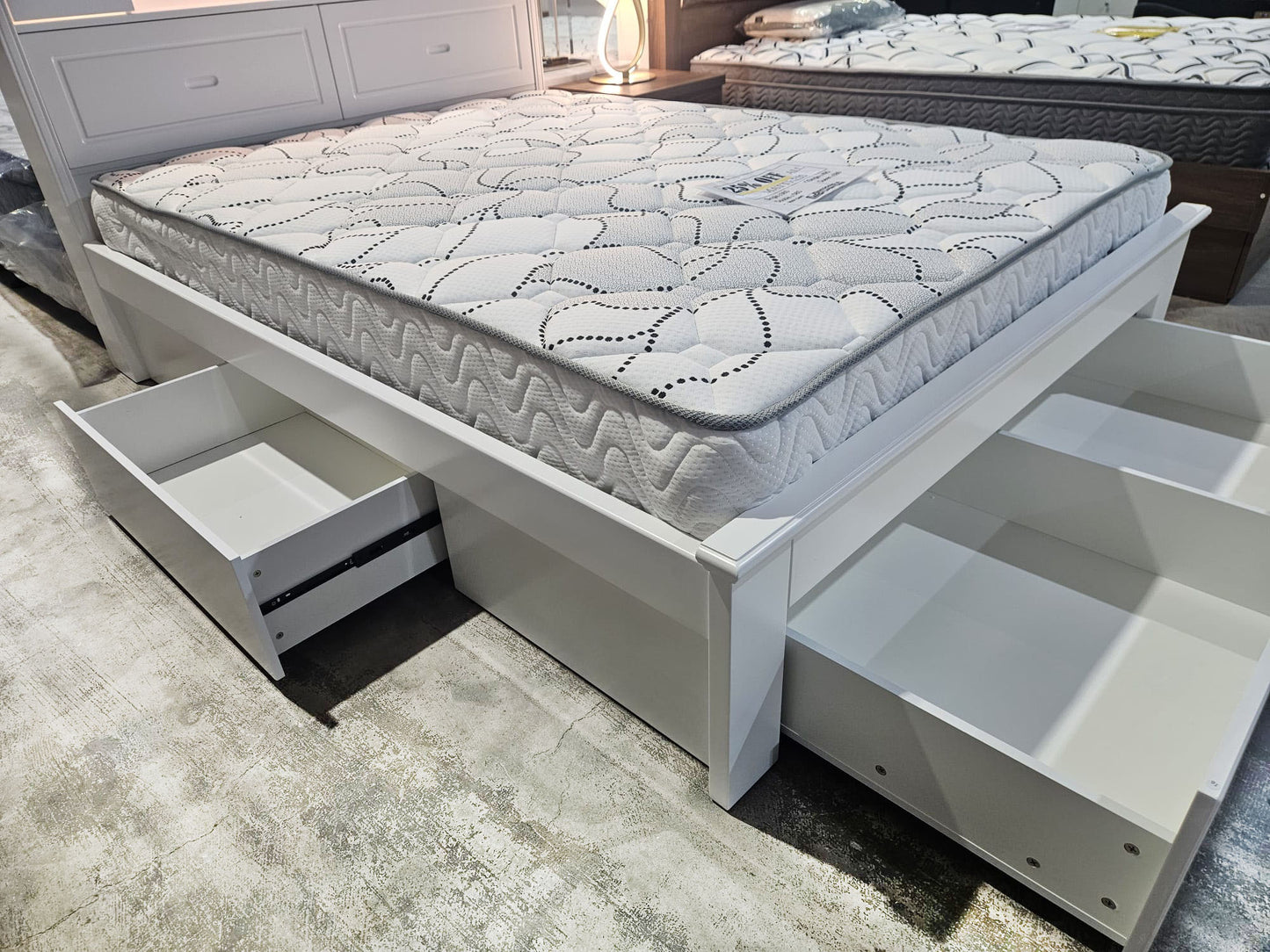 Balina Bed in White