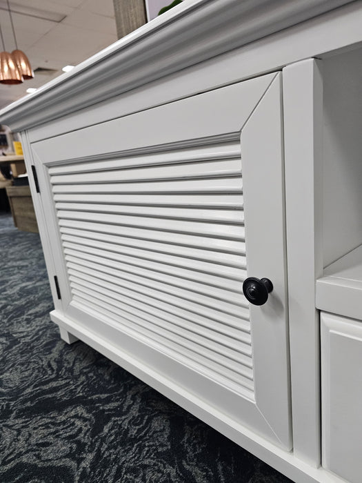 West Beach 1.7m Hamptons Entertainment Unit - White
