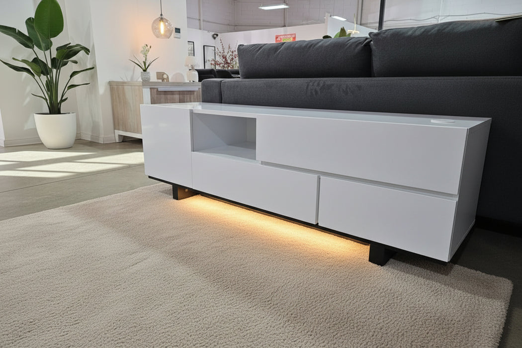 Hamptons Entertainment Unit 150cm