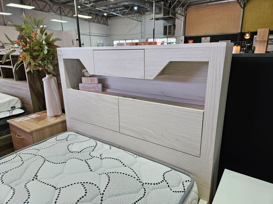 Chicago King Single Bed, Cream White Wash
