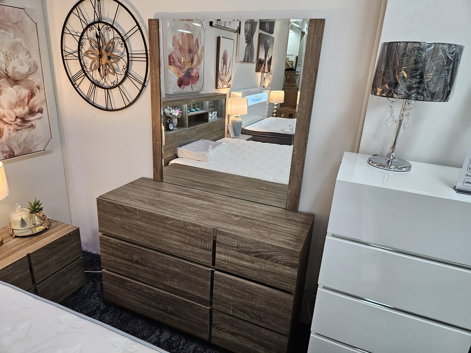 Vegas 6 Drawer Dresser with Mirror Oak